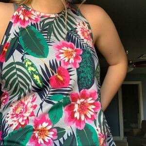 Old Navy Active in Tropical print
